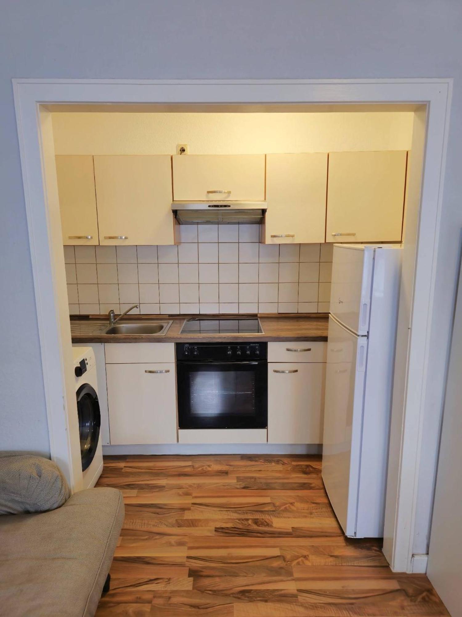 1,5-Zimmer Apartment Mit Balkon Am Hauptbahnhof 新明斯特 外观 照片